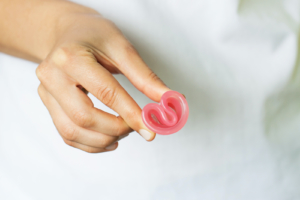 Read more about the article Menstruationstasse richtig und einfach einführen
